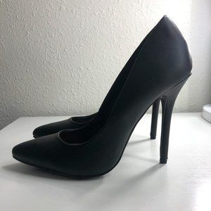 Black Leather Pointed Toe Pumps